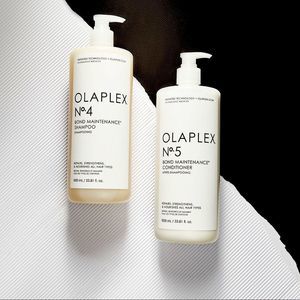Olaplex No. 4 Bond Maintenance Shampoo & No. 5 Bond Maintenance Conditioner Set